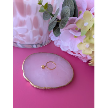 Bague fine pendentif carré.