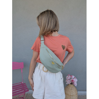 Banane en tissu vert d'eau.