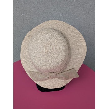 Chapeau d'été nœud.