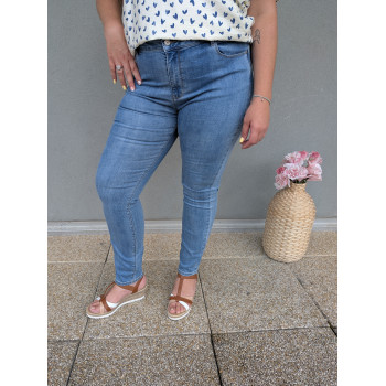 Jean skinny grand taille.