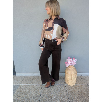 Jean large chocolat.