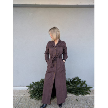 Robe longue boutonnée suédine.