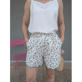 Short fleuri romantique.