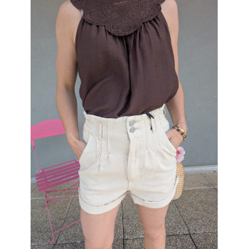 Short taille haute écru.